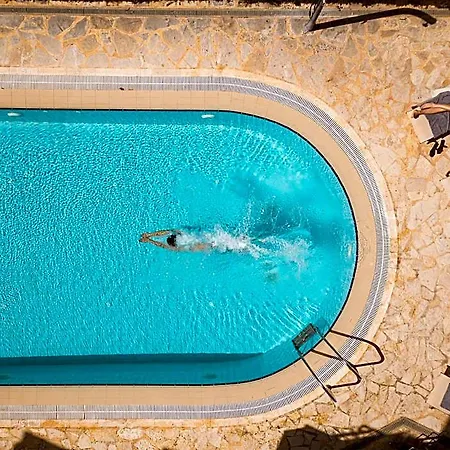 Meliti Waterfront Hotell 4*